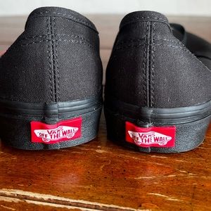 Vans classic all black